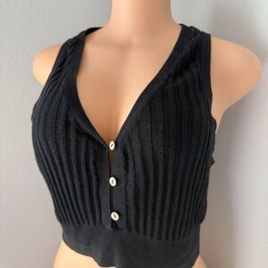 Elegant Black Buttoned Women's Crop Top
